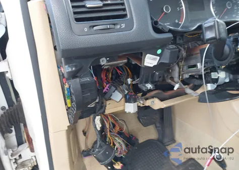 2009 Volkswagen Jetta Tdi z USA, uszkodzony, nr VIN 3VWRL71K79M062882